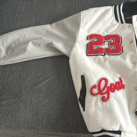 Jacket - Picture 2 of 7